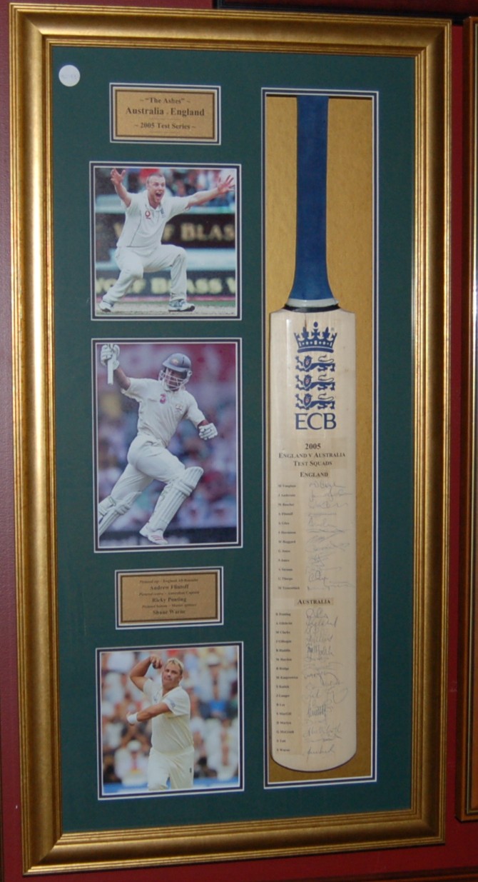 Ashes Australia England signed and Framed Bat Pro Sports Memorabilia