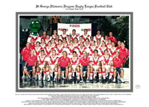 St George Illawarra Dragons 2004 team photo
