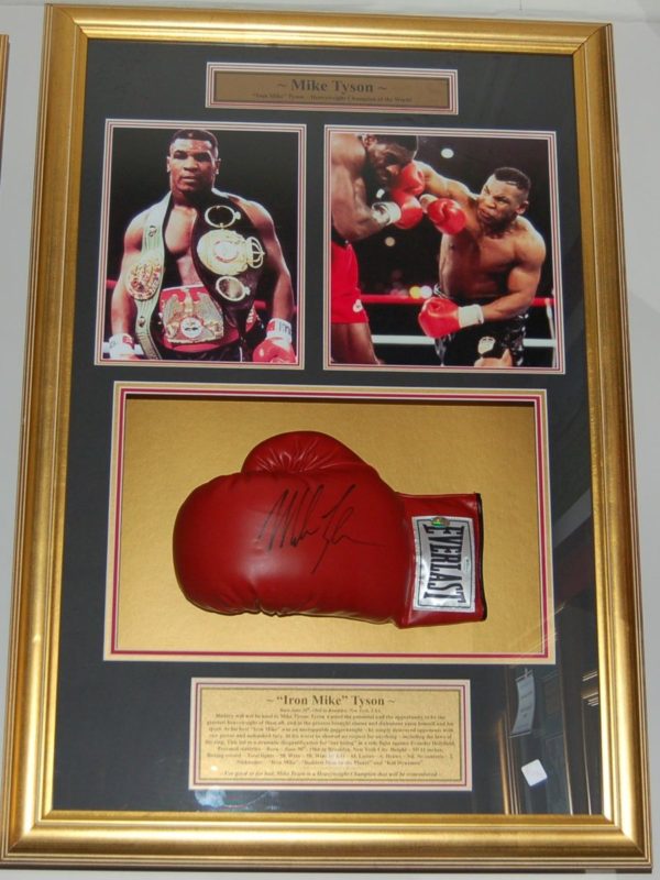 Memorabilia Framing - Cricket bats  Boxing Gloves and other Memorabilia Framing