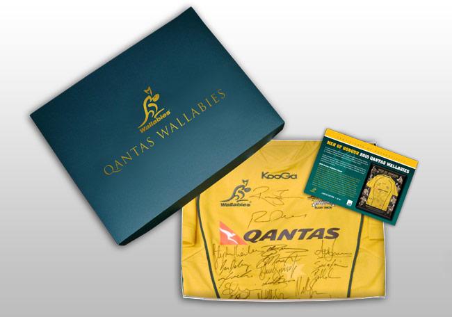 Wallabies 2010 signed jersey - Presentation box 1 Wallabies 2010 signed jersey - Presentation box